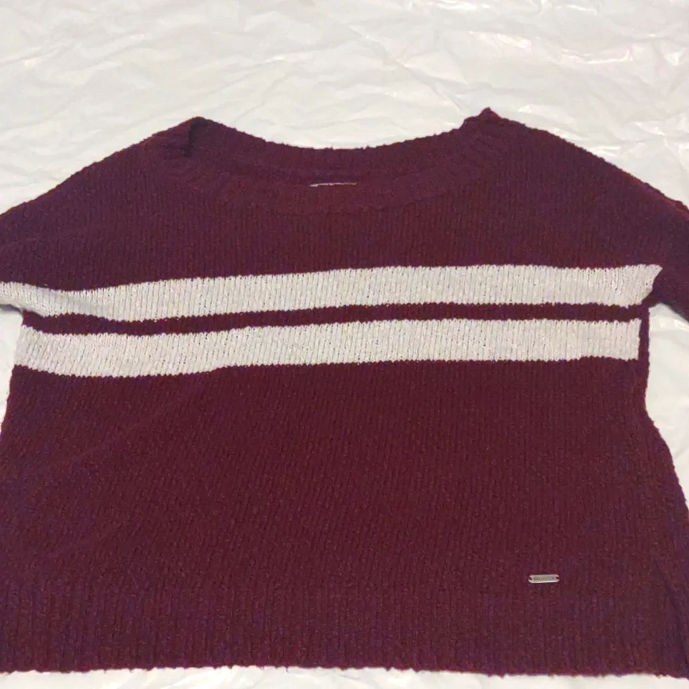 Hollister XS Striped Maroon Sweater - Picture 5 of 5